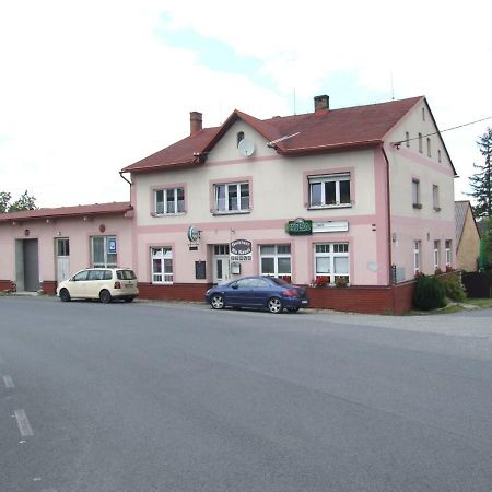 Hostinec Na Návsi Javorník Exterior foto