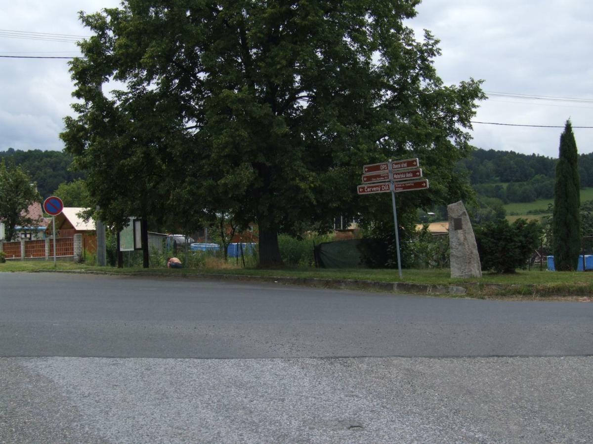 Hostinec Na Návsi Javorník Exterior foto